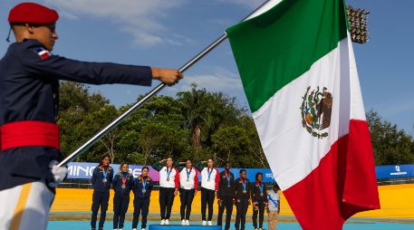México elevó su cosecha a 73 medallas, con 27 oros, para consolidarse como líder del medallero en Santo Domingo 2026. EFE.