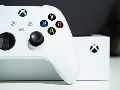 Durante la caída global de Xbox, diversos jugadores reportaron haber logrado descargar e instalar títulos que jamás habían adquirido. Unsplash
