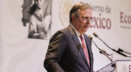Marcelo Ebrard, secretario de Economía, en la conferencia 