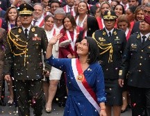 La presidenta de Perú, Keiko Fujimori, camina hacia el palacio presidencial después de su toma de posesión en Lima, Perú, el martes 28 de julio de 2026. AP/ M. Mejía