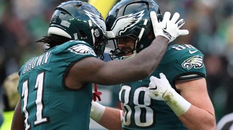 Garrett, A.J. Brown, Rodgers y Cousins protagonizan una intensa temporada baja que eleva las expectativas de cara al inicio de la NFL 2026. AFP/ ARCHIVO.