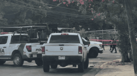 A la llegada de los paramédicos municipales, informan que se trata de los restos de una mujer que estaba dentro de una maleta. EL INFORMADOR / J. ACOSTA