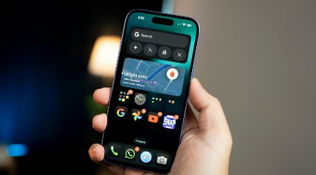 Antes de eliminar tus archivos de WhatsApp, debes revisar cuáles son importantes y guardarlos. UNSPLASH / AMANZ