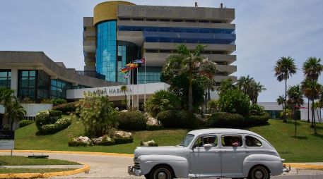 El turismo representó durante años una fuente de ingresos y divisas para Cuba. AP/R. Espinosa