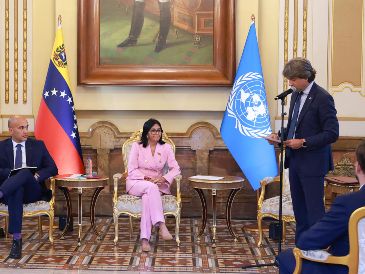 Según diversas proyecciones, las repercusiones económicas de los sismos amenazan con frenar el desarrollo de Venezuela durante la próxima década. EFE/ Palacio de Miraflores