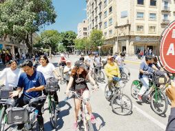Participar en este recorrido permite incorporarse a una de las tradiciones contemporáneas más representativas de la ciudad. ESPECIAL