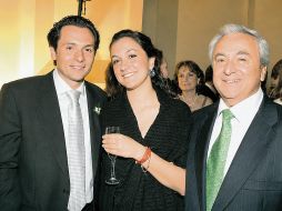El ex director de Pemex, Emilio Lozoya Austin; su hermana, Gilda Susana Lozoya Austin, y su padre, Emilio Lozoya Thalmann. EL UNIVERSAL
