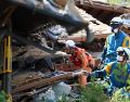 Más de 48 horas después del temblor, las operaciones de búsqueda y rescate de supervivientes continúan. EFE/EPA/JIJI PRESS JAPÓN