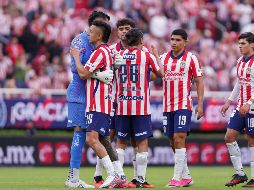 Chivas confirmó de manera oficial que el jugador sufrió una molestia en el sóleo inmediatamente después del debut en el torneo local. IMAGO7 / ARCHIVO