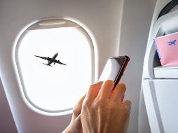 Las ventanillas de un avión no están formadas por un solo cristal. INFORMADOR / UNSPLASH