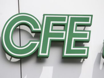 Los reportes a la CFE pueden hacerse desde el celular, con una llamada telefónica o desde la computadora. EL INFORMADOR/ARCHIVO