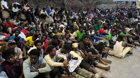 La crisis migratoria ha colapsado el sistema de protección de menores de Ceuta. EFE / REDUAN