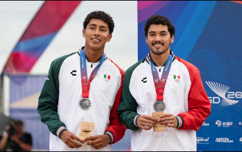 La dupla masculina conformada por Carlos Ayala y Antonio Vargas avanzó a la final tras ganar la semifinal, aunque cayó ante Cuba en la disputa por el oro.  EFE/ O. Barría