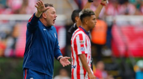 Milito fue claro y aseguró más que un punto sumado, Chivas dejó escapar dos unidades. EFE/F. Guasco