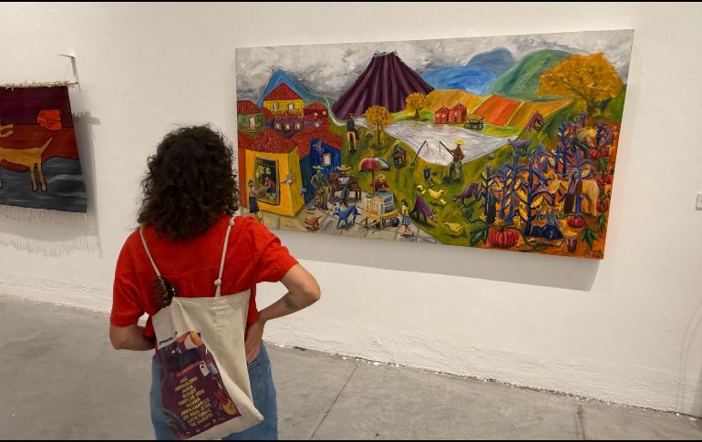 Lorea de la Peña presenta Urbagropunk, una exposición de 33 obras que explora el vínculo entre la ciudad, la tierra y el cuidado colectivo. EL INFORMADOR/ H. NAVARRO.