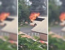 Autoridades recomendaron a la ciudadanía circular con precaución ante el incendio de varios vehículos en tramos carreteros de Michoacán. ESPECIAL