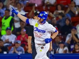 Kyle Garlick pegó jonrón en la tercera entrada del segundo juego de la jornada. CORTESÍA/Charros de Jalisco