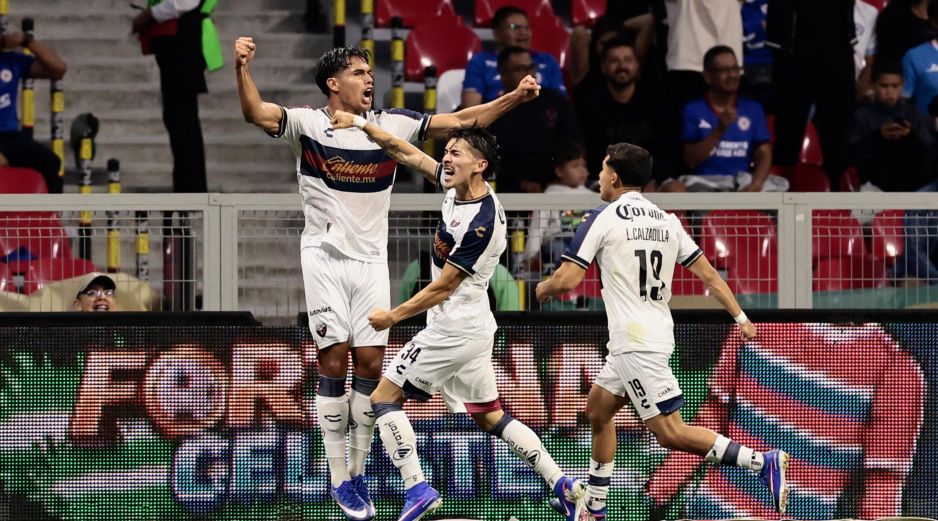 Luis Puente celebra el gol con que Atlante comenzó el camino hacia la victoria. EFE/J. Méndez