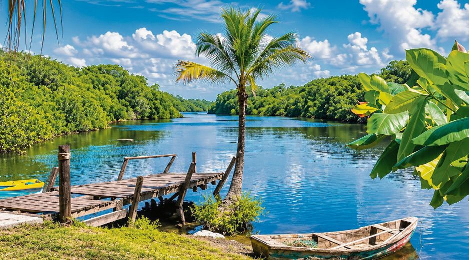 Estero El Chupadero. La zona puede recorrerse en lancha, bajo la guía de los pescadores locales. ESPECIAL