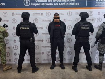 El sujeto fue detenido por fuerzas especiales de la Fiscalía Estatal, en colaboración con elementos del Ejército Méxicano. ESPECIAL / Fiscalía de Jalisco
