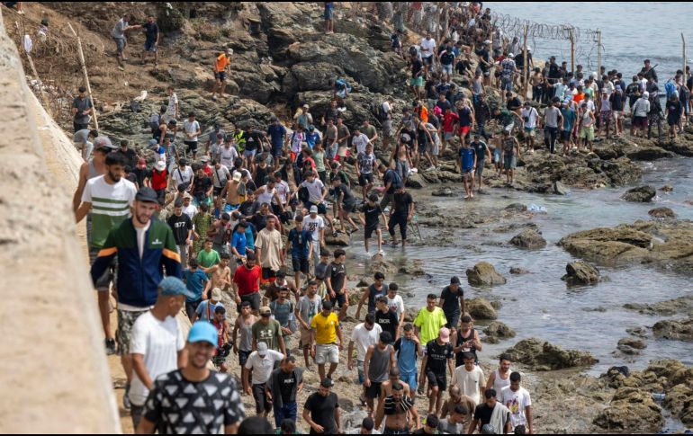 Ante la crisis migratoria registrada en los días anteriores, las autoridades marroquíes rechazaron que exista una sola explicación para la movilización de miles de personas. EFE / ARCHIVO