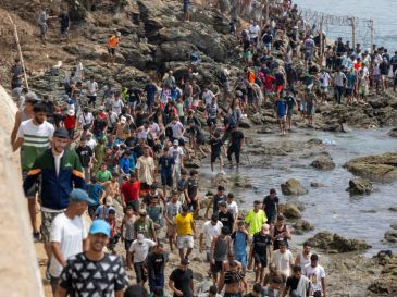 Ante la crisis migratoria registrada en los días anteriores, las autoridades marroquíes rechazaron que exista una sola explicación para la movilización de miles de personas. EFE / ARCHIVO
