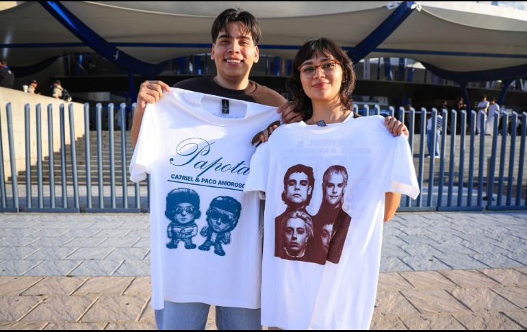 Cada canción fue replicada en las voces de los miles de fanáticos que bailaban, gritaban, y se reían de las ocurrencias de los argentinos. EL INFORMADOR/ J. ACOSTA.