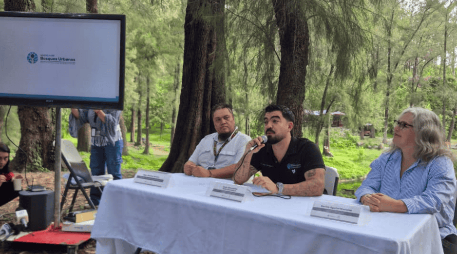 Los funcionarios hicieron un llamado a la población para que no abandonen los animalitos en los bosques y que llamen al teléfono para hacer lo conducente y se canalice al lugar indicado. EL INFORMADOR/ J. Velazco