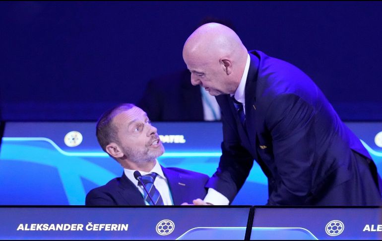 ALEKSANDER ČEFERIN y GIANNI INFANTINO. La UEFA fue la primera confederación en expresar públicamente su rechazo total al proyecto, incluso antes de que la FIFA lo hiciera oficial. AP / ARCHIVO