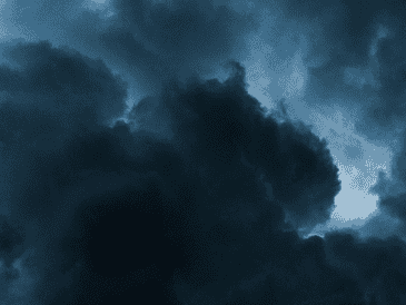 Las condiciones atmosféricas inestables crearon el escenario perfecto para el fenómeno downburst en Monterrey, Nuevo León. UNSPLASH / E. YAKUSHKIN