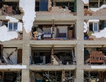 Fotografía que muestra un edificio destruido por los terremotos del 24 junio, en Caraballeda (Venezuela). EFE/ M. Gutiérrez