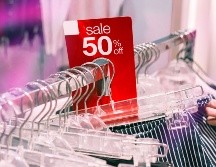 El sitio oficial de Hot Fashion ya incluye firmas como H&M, Adidas, American Eagle, Puma, Liverpool, C&A, Tous, Swarovski, Skechers y Reebok. UNSPLASH / Artem Beliaikin