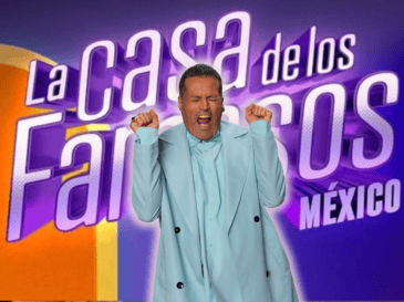 El estilista pidió al público dejar de votar por él porque aseguró que quería abandonar el reality. Yanet García ayudó a ajustar la falda que originó el conflicto, permitiendo que Aldo utilizara el vestuario previsto para la gala. FACEBOOK/MHONIVIDENTE