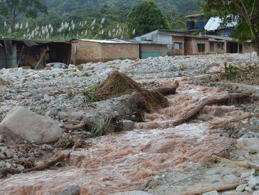 Un número desconocido de personas sigue sin ser localizado mientras continúan las labores de búsqueda y rescate en la zona. ESPECIAL/PEXELS