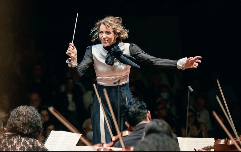 Alondra de la Parra, directora artística y fundadora del Festival PAAX GNP. EFE