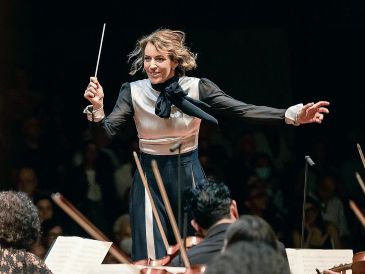 Alondra de la Parra, directora artística y fundadora del Festival PAAX GNP. EFE