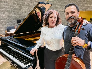 Dúo Concertante. Integrado por el violoncellista Jorge González y la pianista Ana Silvia Guerrero. CORTESÍA