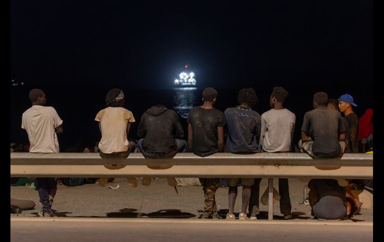 Los agentes de la Guardia Civil española continuaban rastreando hoy la zona del entorno fronterizo del Tarajal, que separa en Ceuta a España de Marruecos. AP/ARCHIVO