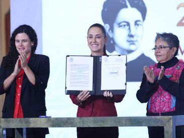 "Es transparencia total del Gobierno de México", afirmó la Presidenta durante "La Mañanera". SUN / L. Camacho