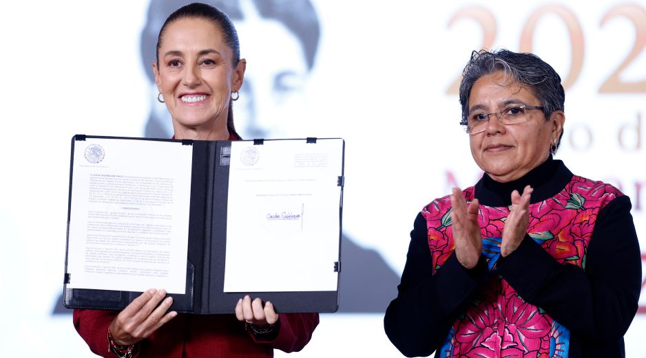 La Presidenta Claudia Sheinbaum insistió en su defensa de los lineamientos sobre derechos de las audiencias sometidos a consulta pública y negó que constituyan un mecanismo de censura. EFE / S. GUTIÉRREZ