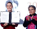 La Presidenta Claudia Sheinbaum insistió en su defensa de los lineamientos sobre derechos de las audiencias sometidos a consulta pública y negó que constituyan un mecanismo de censura. EFE / S. GUTIÉRREZ
