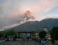Las autoridades de Guatemala declararon alerta de máxima peligrosidad en las zonas afectadas por la erupción del volcán de Fuego, a 35 km de la capital del país. AFP / J. Ordóñez