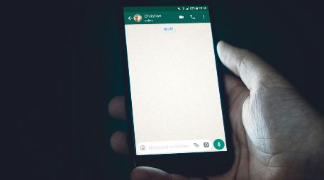 Existen contextos en los que podría ser necesario averiguar si te bloquearon de WhatsApp. UNSPLASH / C. WIEDIGER