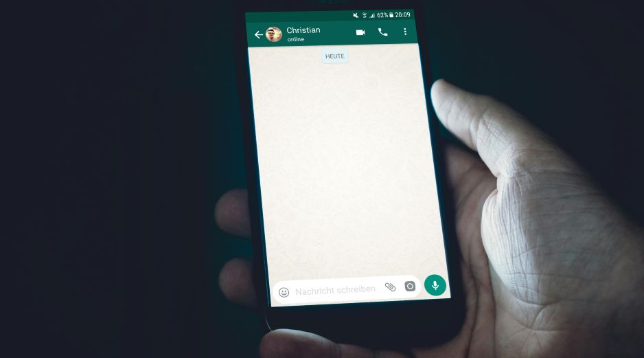 Existen contextos en los que podría ser necesario averiguar si te bloquearon de WhatsApp. UNSPLASH / C. WIEDIGER