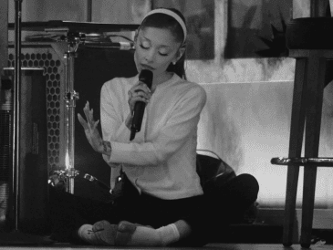Grande recalcó así que, pese a los "rumores, nada podrá jamás distorsionar mi realidad ni ser más real o significativo para mí que este amor que compartimos". ESPECIAL/Instagram @arianagrande
