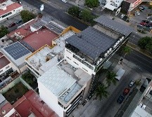 La adopción de energía solar brinda independencia económica y protege el entorno, mientras los arquitectos innovan para integrar estos sistemas con estética y eficiencia. EL INFORMADOR / ARCHIVO