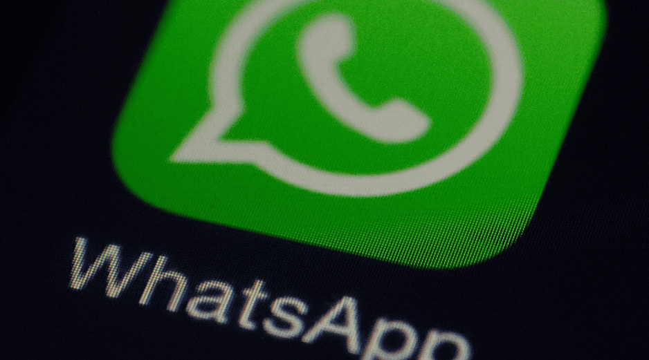 Meta señala que los dispositivos más antiguos 'podrían no tener las últimas actualizaciones de seguridad o carecer de la funcionalidad necesaria para ejecutar WhatsApp', justificando así la necesidad de migrar a versiones más recientes para garantizar la protección del usuario. CAVA