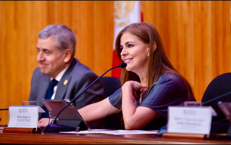 Karla Planter Pérez destacó que además del hospital de Vallarta, continúan las obras de modernización en el Hospital Civil Juan I. Menchaca, donde se renueva el área de urgencias. X / @KarlaPlanter1