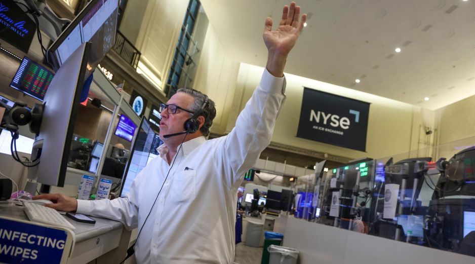 Además de la esperanza por una solución en Oriente Medio, la Bolsa de Nueva York también se vio impulsada por la presentación de resultados trimestrales mejores de lo esperado. EFE/S. Yenesel
