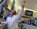 Además de la esperanza por una solución en Oriente Medio, la Bolsa de Nueva York también se vio impulsada por la presentación de resultados trimestrales mejores de lo esperado. EFE/S. Yenesel